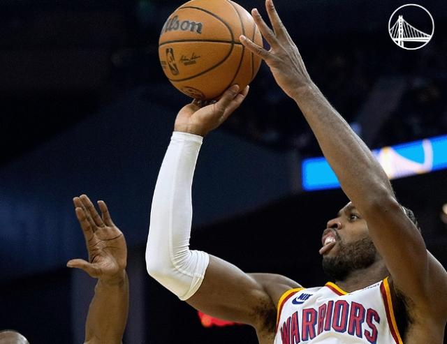 Jiuyou Sports-【现场】三分反扑野火燎原 勇士逆转鹈鹕迎主场首胜