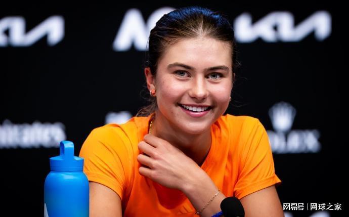 APP下载-新星不断！美国小将不失一盘进八强